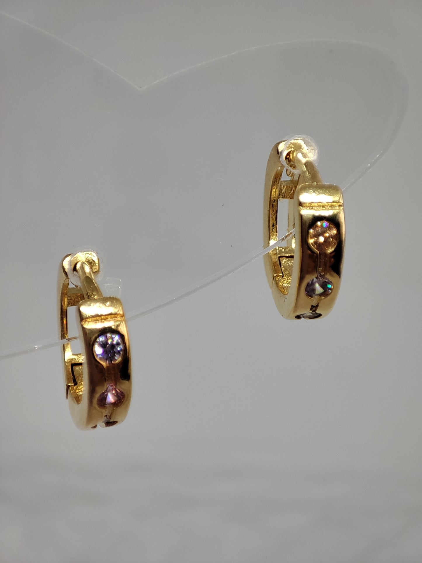 Arracadas chicas con cristales de colores