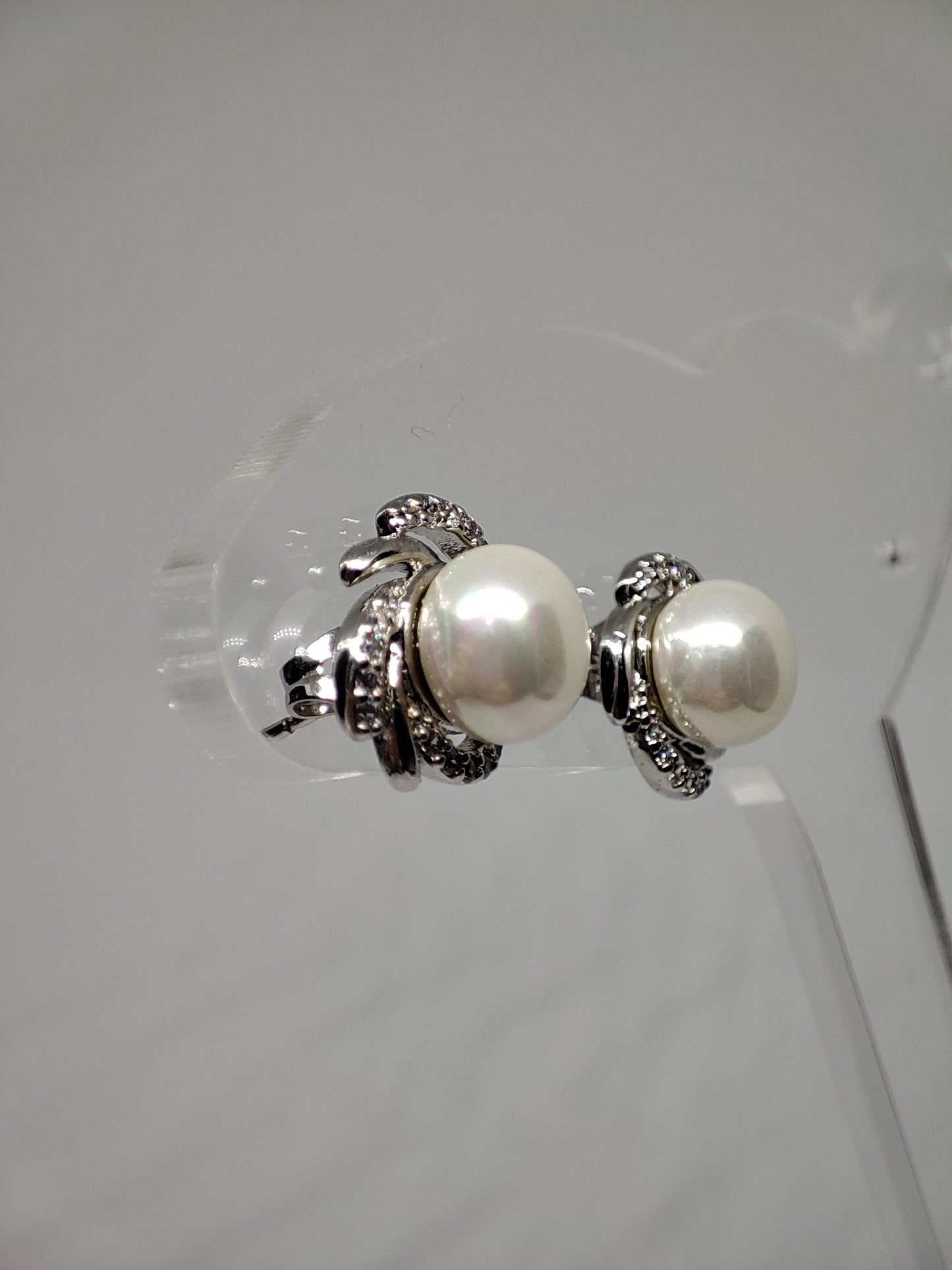 Aretes perla con plateado