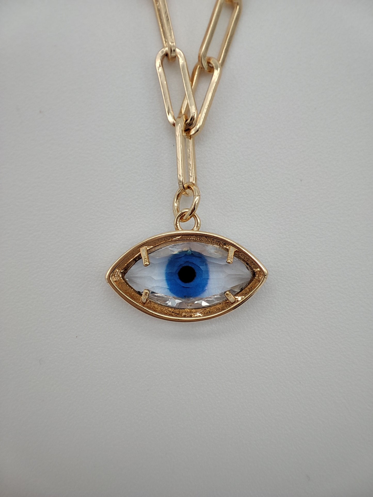Collar dije ojo azul con fondo transparente y cristales