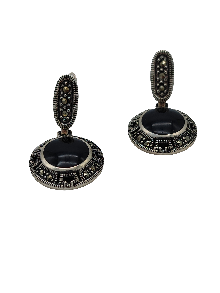 Aretes plata con círculo negro