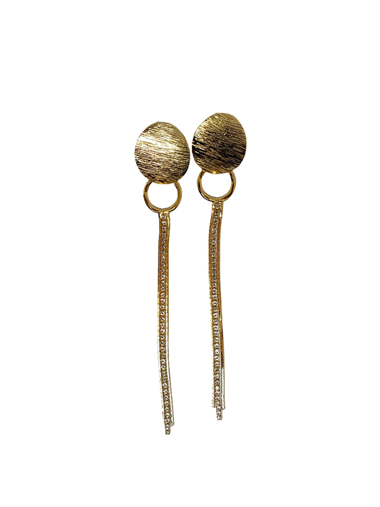 Aretes largos con tiras