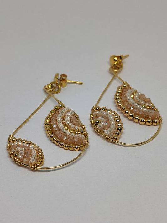 Aretes gota con tejido