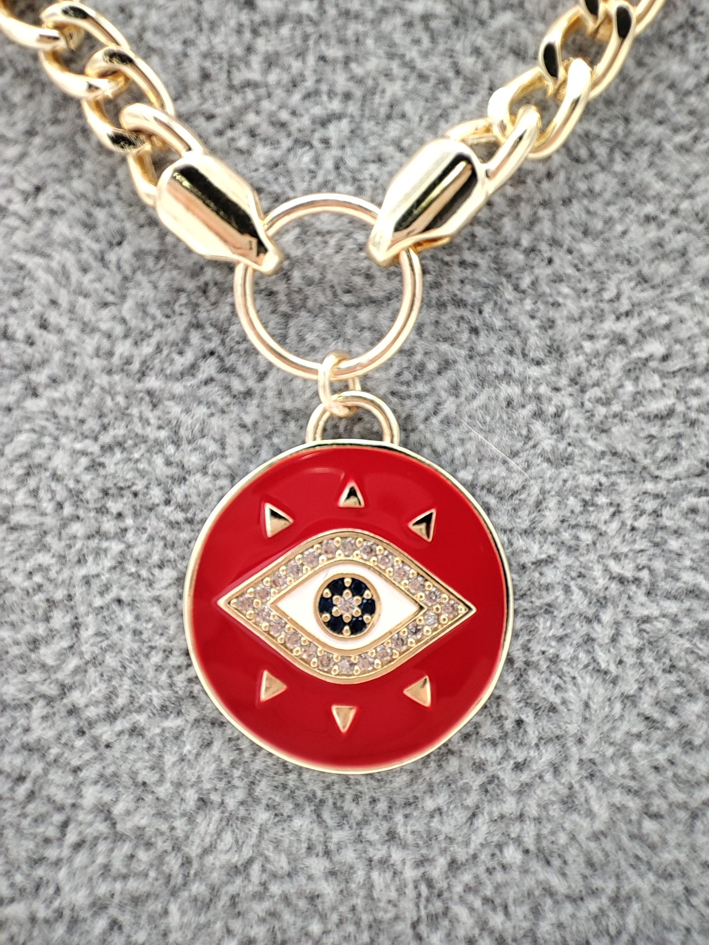 Collar ojo rojo