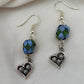 Aretes tejido azul/verde y corazón